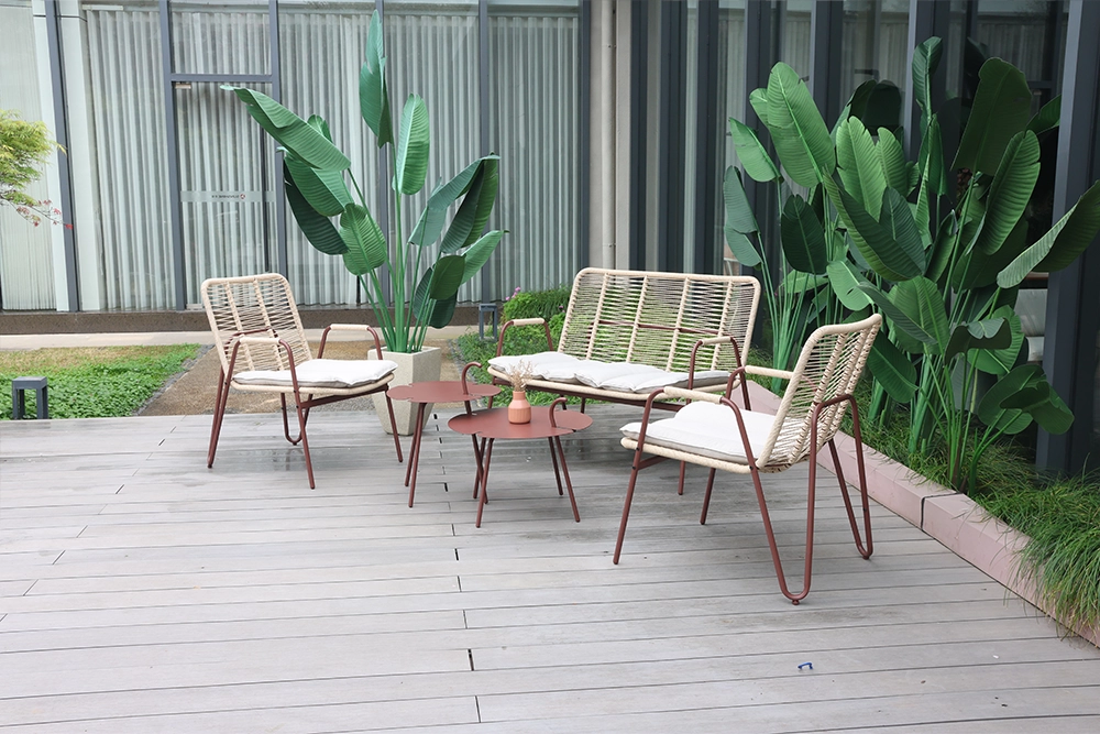 Outdoor Furniture Materials Guide: Aluminum, Steel, Wood & Textilene Compared