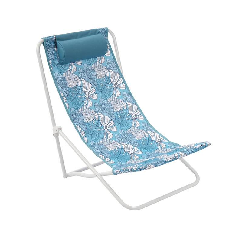 Folding Beach Chair with Pillow – Steel Frame & Polyester Fabric